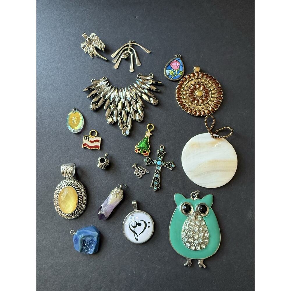 Vintage Pendant Lot Bundle (17) Statement Artsy Retro Y2K Whimsy